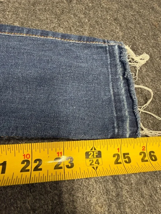 Hollister Distressed Dark Blue Cropped Jeans - Picture 4 of 6